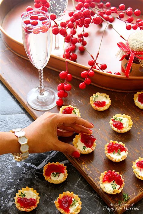 Luckily, we have a variety of healthy christmas appetizers you can have on hand to. Cranberry & Cream Cheese Mini Phyllo Bites {Christmas Party Appetizers} | Recipe in 2020 | Cold ...