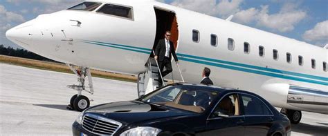 Airport Limousine Service Infinity Limo Car