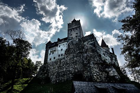 Bran Castle Ghosts And Dracula Legends Transylvania Romania Amys Crypt