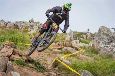 Best Downhill Mountain Bikes 2023 Features To Consider When Choosing