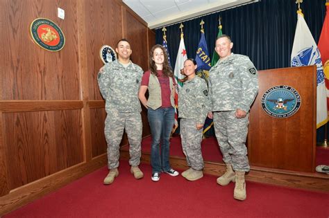 Clackamas High Grad Becomes National Guards 1st Female Combat Engineer