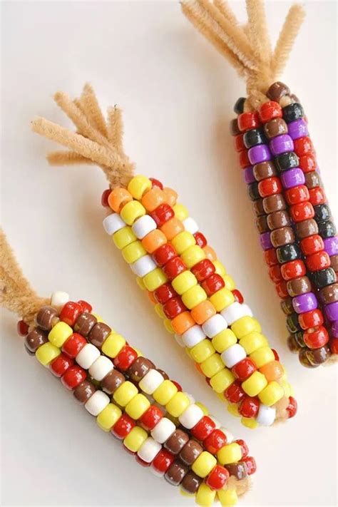 Learn About Indian Corn And Make A Beaded Version Easy Thanksgiving Crafts Thanksgiving