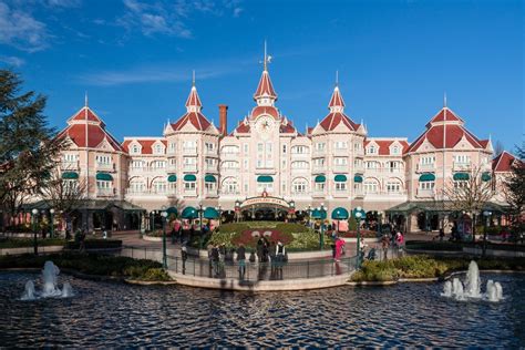 #3 best value of 11 places to stay in disneyland paris. Disney hotel keuzehulp: dit zijn de verschillende hotels ...