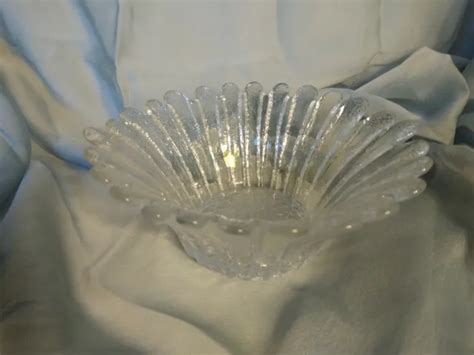 Vintage Blenko Handcrafted Clear Daisy Flower Scalloped Bowl Art Glass 13 95 Picclick