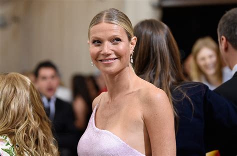 Gwyneth Paltrow S Nude Photo For Mother S Day See It Here Billboard