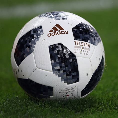 Katar lockert ausreisebestimmungen für arbeitsmigranten. FIFA World Cup balls: From the Tango to the Jabulani ...