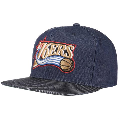 With or without ponytail holder. Raw Denim 76ers Cap by Mitchell & Ness - 29,95