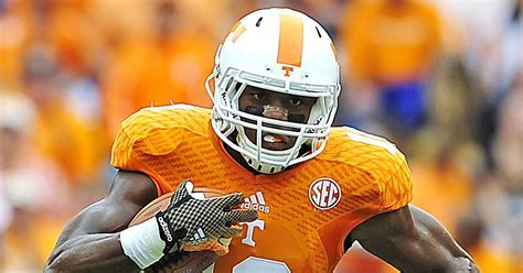 Tennessee tight end Jason Croom named MVP of the Tropical Bowl