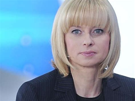 Jolanta Pieńkowska w TVN 24 BIS młodsza o 20 lat? ZDJĘCIA