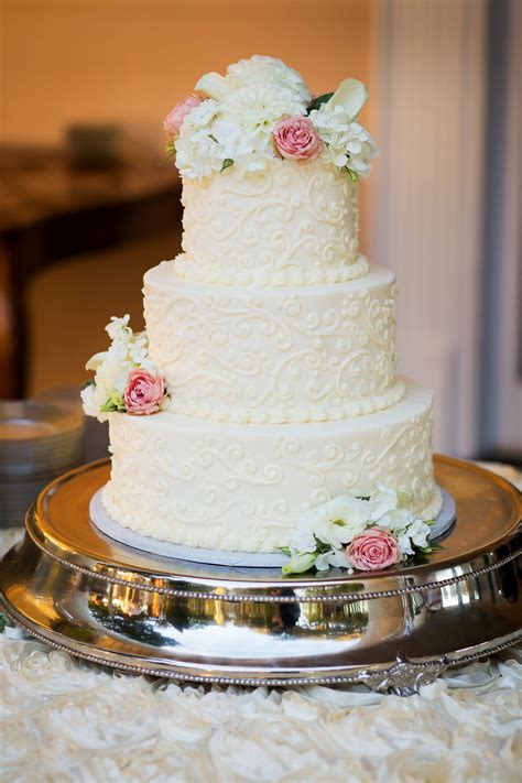 trend terbaru traditional wedding cake designs stiker kata