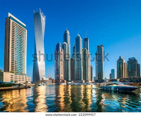 Skyscrapers Dubai Marina Uae Stock Photo Edit Now 222099457
