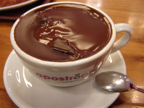 Bolo De Chocolate Com água Quente E óleo