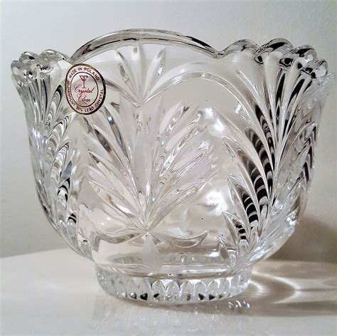 Vintage Crystal Clear Serving Bowl Etsy In 2020 Vintage Crystal Crystals Bowl