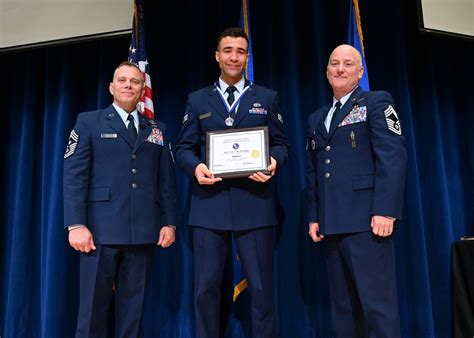 Dvids Images Airman Leadership School Graduates Award Image 7 Of 10
