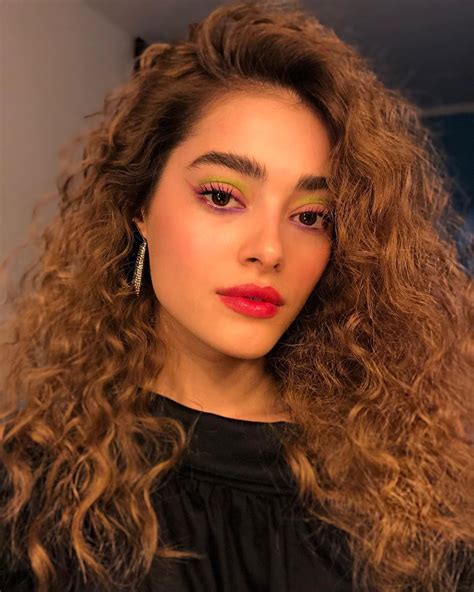 Instagram Post By Simay Barlas Dec 20 2019 At 133pm Utc Beauty