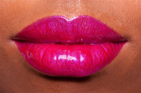 We Heart Fuchsia The Fuchsia Lipstick Review Beautylish