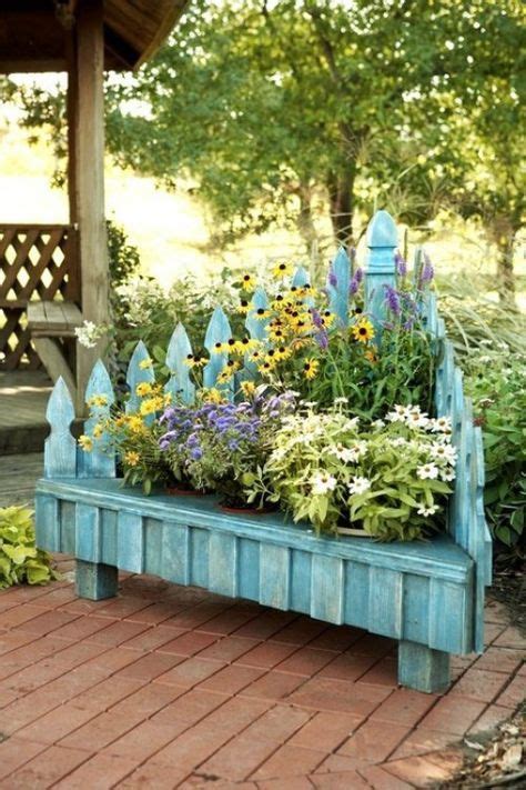 Diy Corner Planters Perfect For Small Gardens Cottage Garden Outdoor
