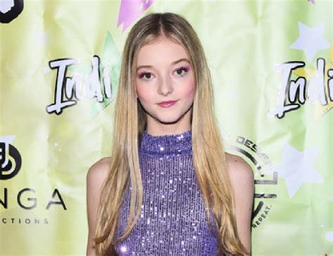 Emily Dobson Bio, Net Worth, Age, Height, Salary, Wiki [Updated 2022]