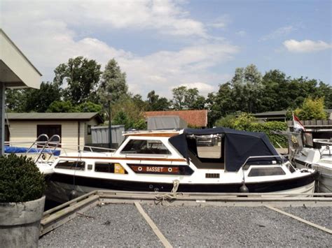 Kiran zoon van een surinaamse vader en nederlandse moeder, de wereldkampioen rsx in 2019 en 2020. SAGA 27 AK (verkocht) - watersport-tv