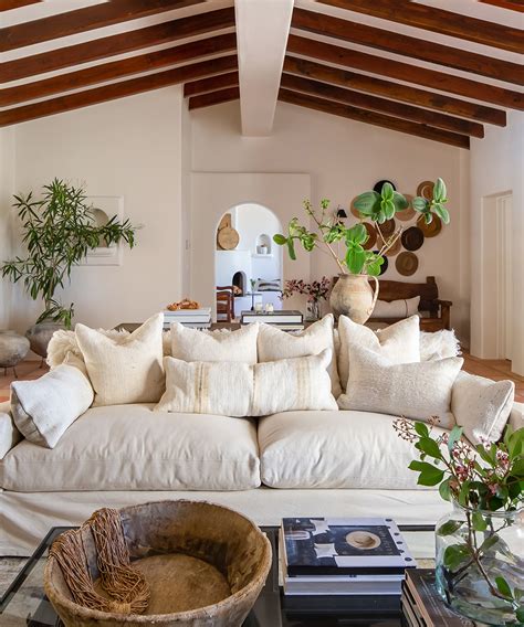 A Spanish Style Home In California Designed By Intimate Living