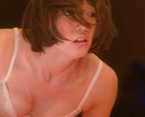 Riho Yoshioka Reveals Cute Bust In Semi Nude Scene On Tbs Tv Drama Kimi