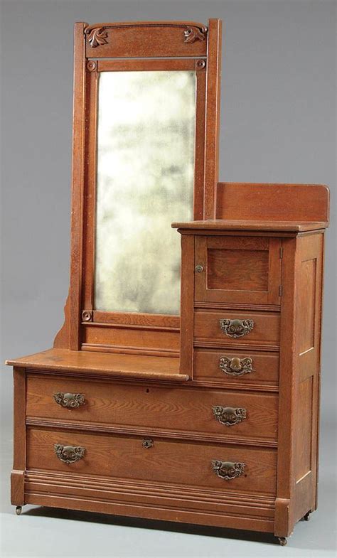 887 A Victorian Oak Gentlemans Dresser With Beveled Lot 887