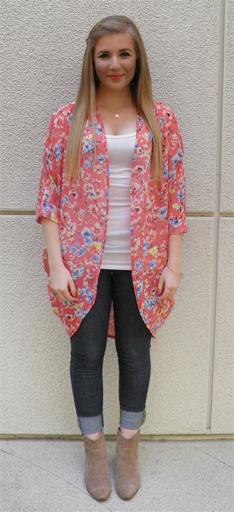 Outfit Of The Day Featuring A Spring Kimono And Jewelry Seattle Stylista