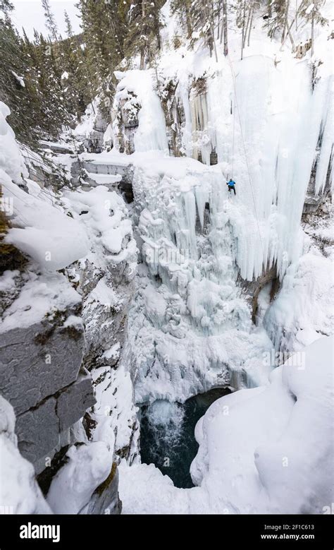 Ice Waterfall Climbing Portrait Shot Johnston Canyon Banff National