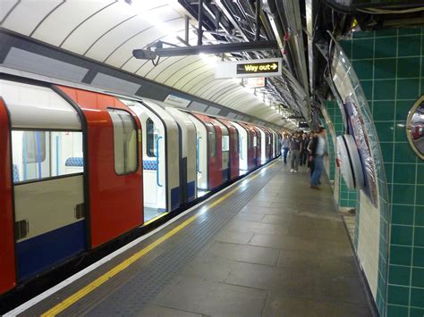 New Victoria Line Train At Brixton Station Tom Skinner Flickr
