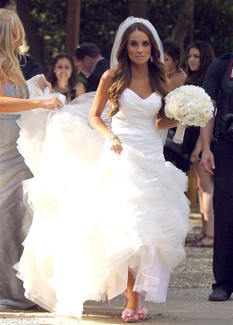 angela stacy carried a white bouquet see matt lanter and angela stacy s wedding pictures