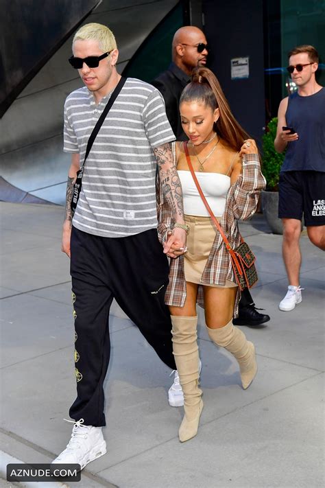 Ariana Grandes Pokies With Pete Davidson While Shopping At At Barneys