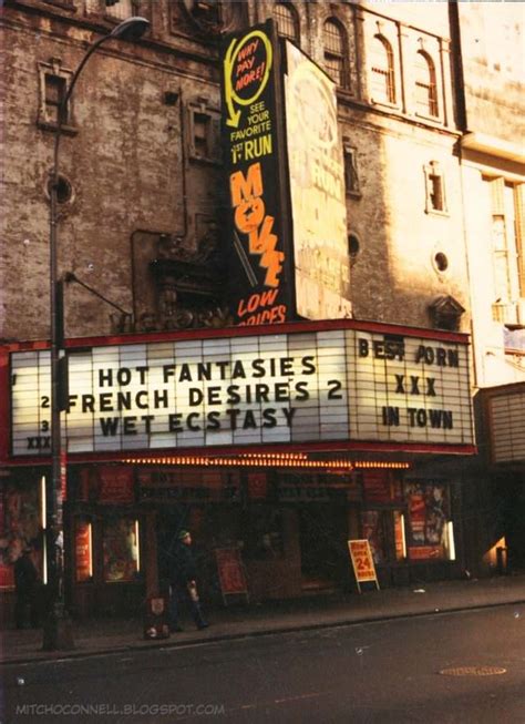 Fascinating Photos Of New York Citys 42nd Street In The 1980s