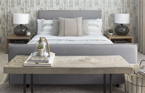 I actually prefer smaller bedrooms to larger ones, says portland, oregon, designer max humphrey, whose own bedroom is on the small side. 10 Great Furniture Ideas for the Space at the Foot of Your Bed