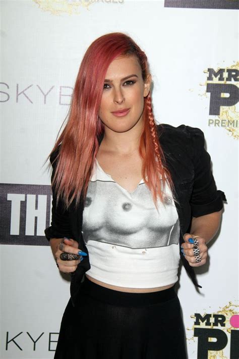 Rumer Willis Whips Off All Her Clothes And Takes A NAKED Selfie Irish