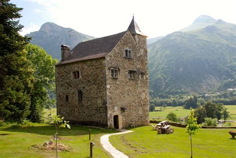 14th Century French Chateau For Sale Was Once The Kings Hunting Lodge