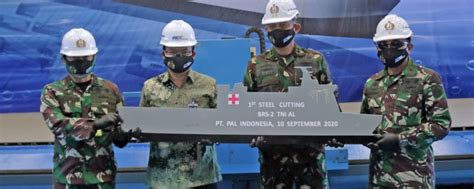 Garuda Militer Pal Laksanakan First Steel Cutting Kapal Brs