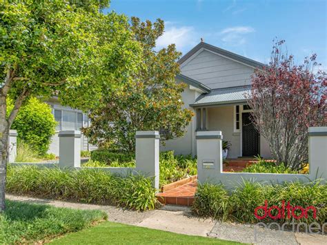 81 Merewether Street Merewether NSW 2291 Property Details