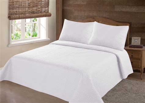 Adorn any space with a new quilt bedding set for the perfect mix of comfort and style from bed bath solid quilt sets are also just the right fit for rooms that already have pattered or textured accents. PERSIAN EYGYPTION COLLECTION KING NENA WHITE SOLID CLOSOUT ...
