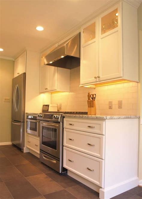 700 x 370 jpeg 89 кб. Fresh Modern Colonial | Simple kitchen remodel, Kitchen remodel small, Galley kitchen remodel