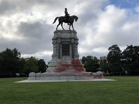Capitol Police Robert E Lee Monument Vandalized With Red
