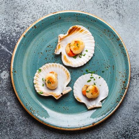 Can You Eat Raw Scallops Heres What All The Fuss Is About Foodiosity