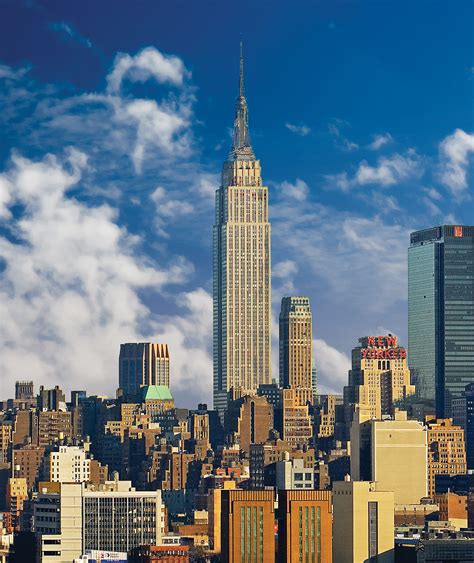 Every year we host the empire state building annual run up, one of the world's most famous tower races, where competitors make the climb on foot! Empire State Building | Height, Construction, History ...