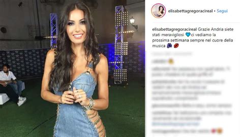 Η elisabetta gregoraci είναι πλασμένη να φοράει μπικίνι. Elisabetta Gregoraci, su Instagram una foto 'bollente ...