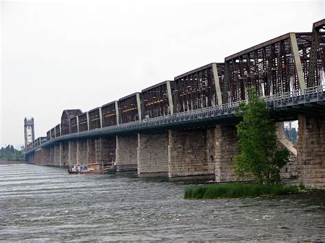 Fichier:Montreal Victoria Bridge.jpg — Wikipédia