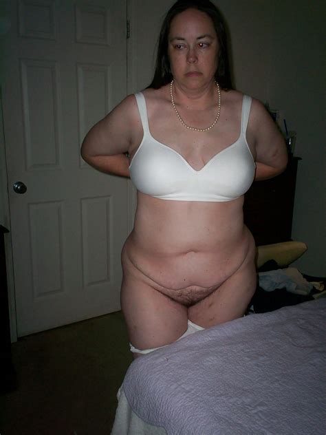 Slut Wife Brenda Wilcox Stripping Again 17 Pics Xhamster