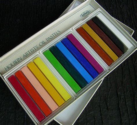 Holbein Artists Oil Pastel Set Of 15 A Cardboard Box Oil