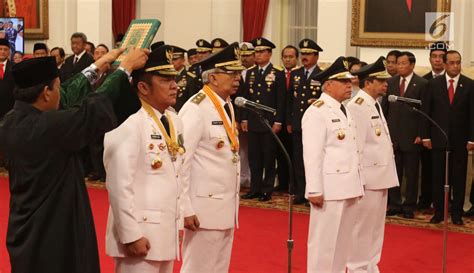 Indonesia ada pada kawasan asia tenggara serta diantara 2 benua, yakni benua asia dan australia. FOTO: Presiden Jokowi Lantik Gubernur Kaltim dan Sumsel di ...