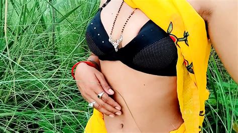 Outdoor Sex In Yellow Saree Indian Village Sex Video With Clear Hindi
