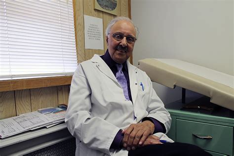 After Close To 50 Years Beloved Beach Doctor Retires Beach Metro Community News