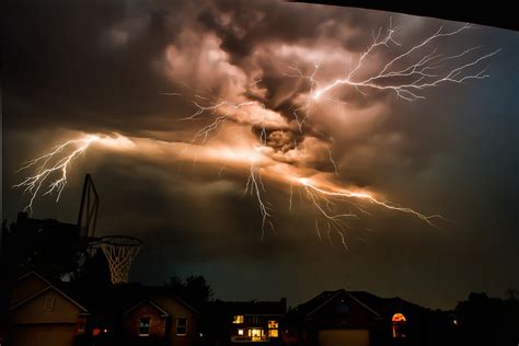 25 Dramatic Examples Of Lightning Photography Graphic Tide Blog